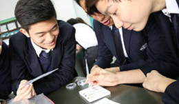 The comparison between China and Britain educational system